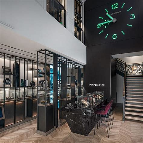 A visit at the new Panerai Boutique in Paris.